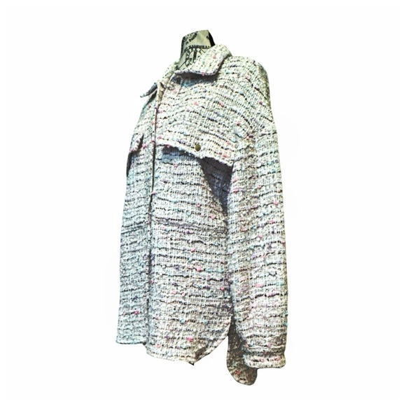 Olivaceous Women's Textured Button-Up Coat. Small - Picture 9 of 13
